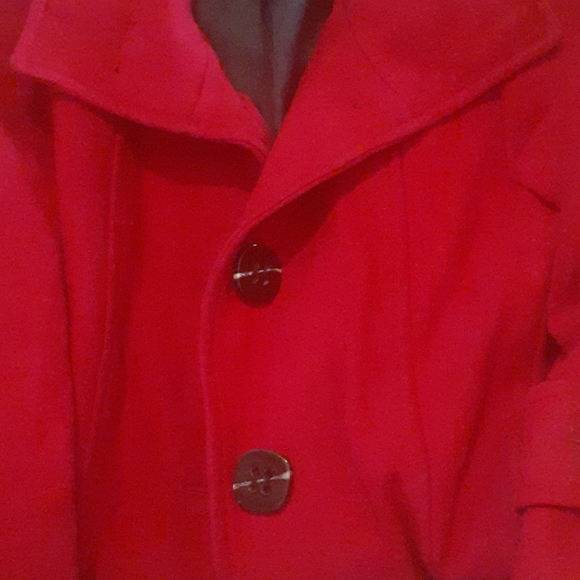 Coat - Picture 2 of 4
